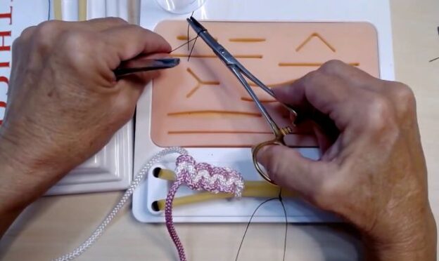 Webinar – 1/28/21 – YouTube LIVE – Elevating Your Suturing & Knot Tying Techniques – VETGirl